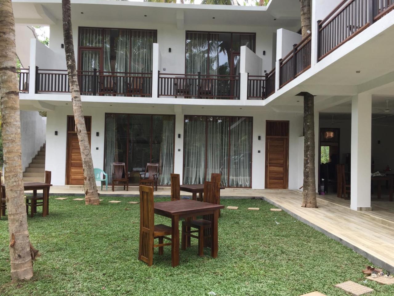 Bay Hiriketiya Hotel Dikwella Exterior foto