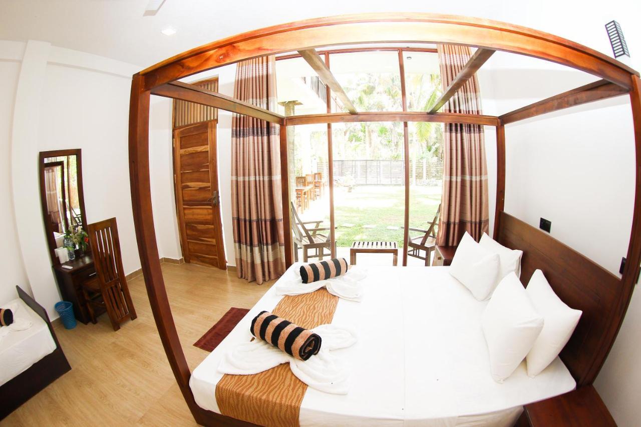 Bay Hiriketiya Hotel Dikwella Exterior foto