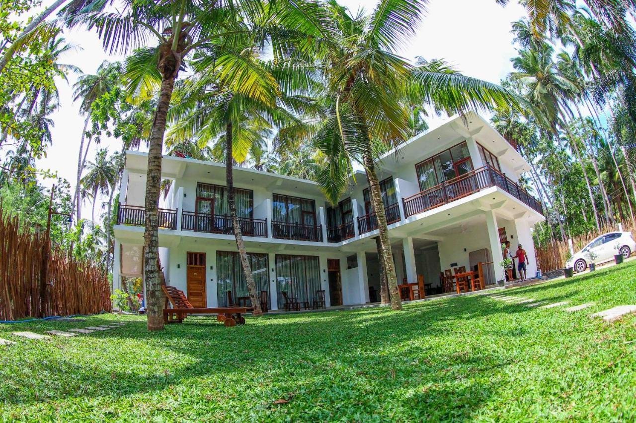 Bay Hiriketiya Hotel Dikwella Exterior foto
