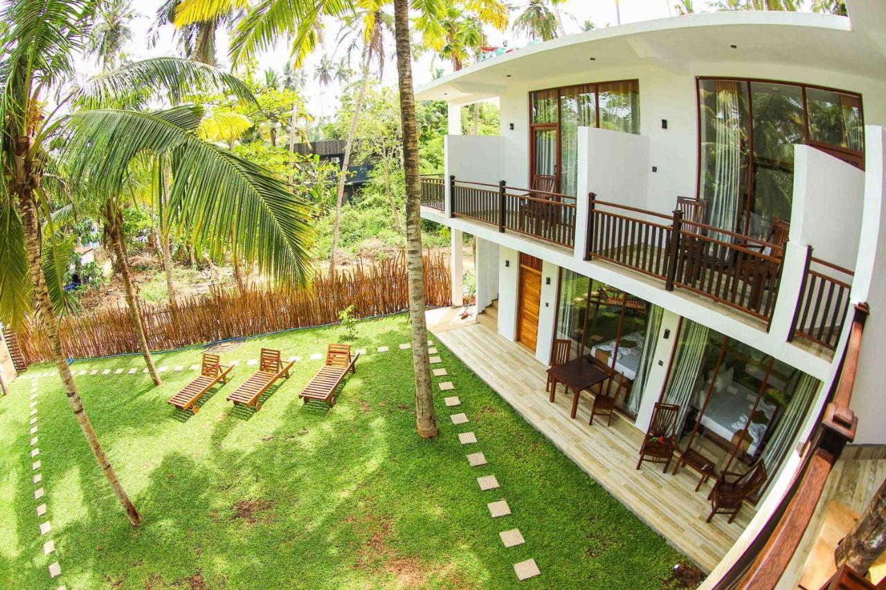 Bay Hiriketiya Hotel Dikwella Exterior foto